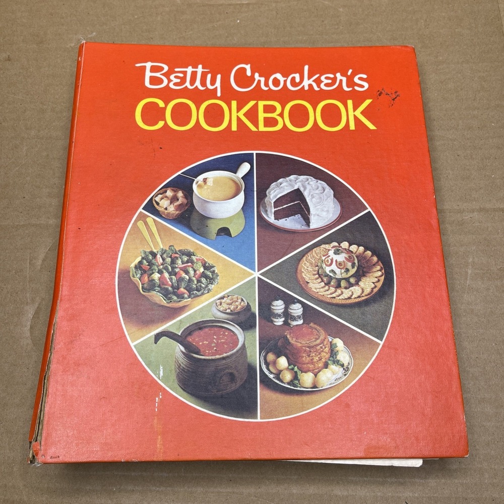 Vintage 1969 Betty Crocker's Cookbook 1970 2nd Printing Hardcover Complete